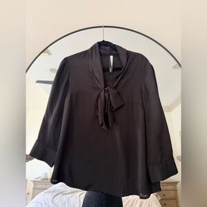 Kenzie big bow collar black satin 3/4 blouson sleeve blouse M